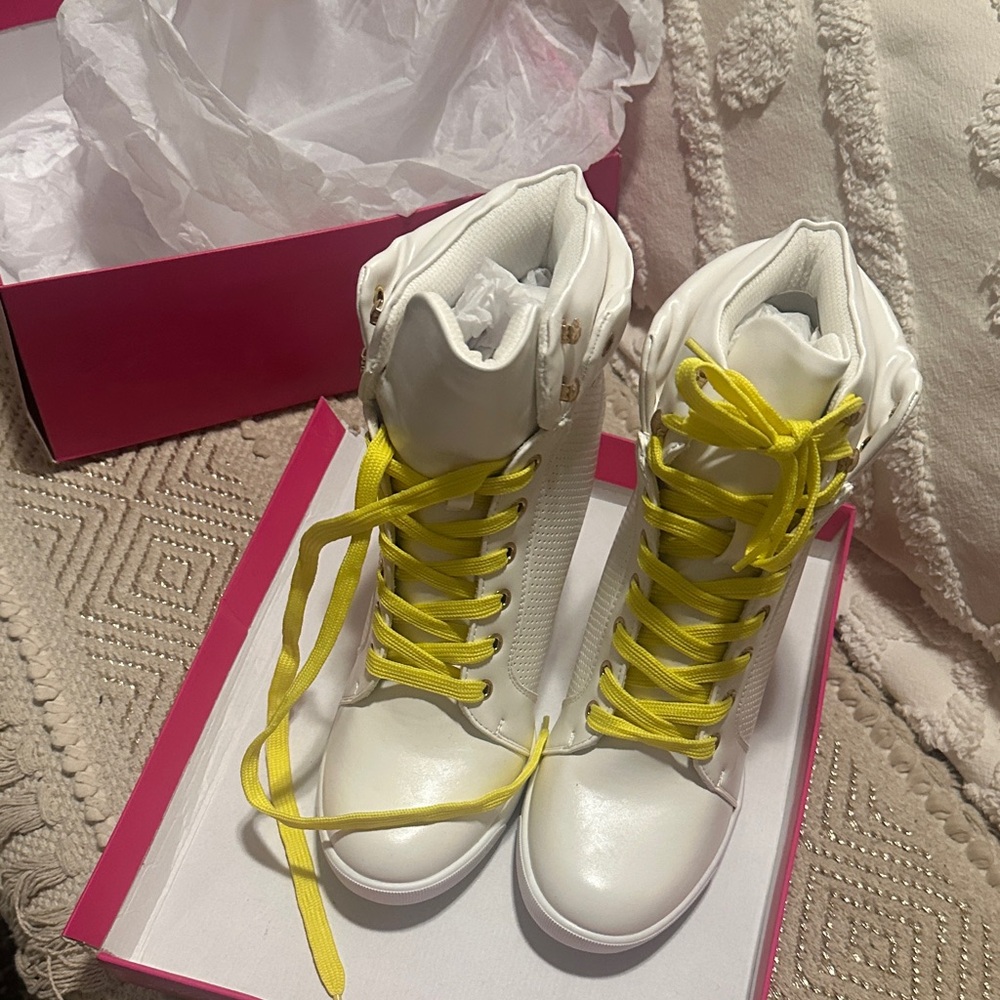 Shoe Dazzle White Wedge Sneakers with Yellow Laces - Picture 4 of 6